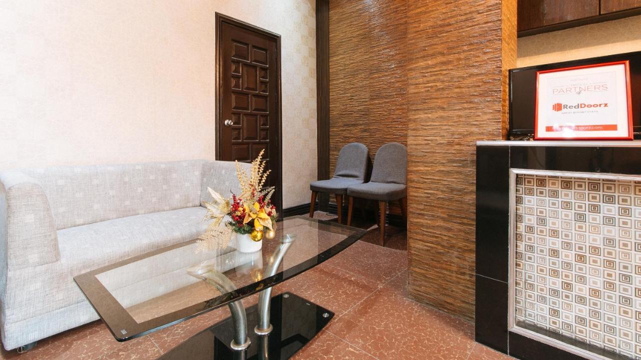 Reddoorz Plus At Canley Residential Pasig City Bagian luar foto